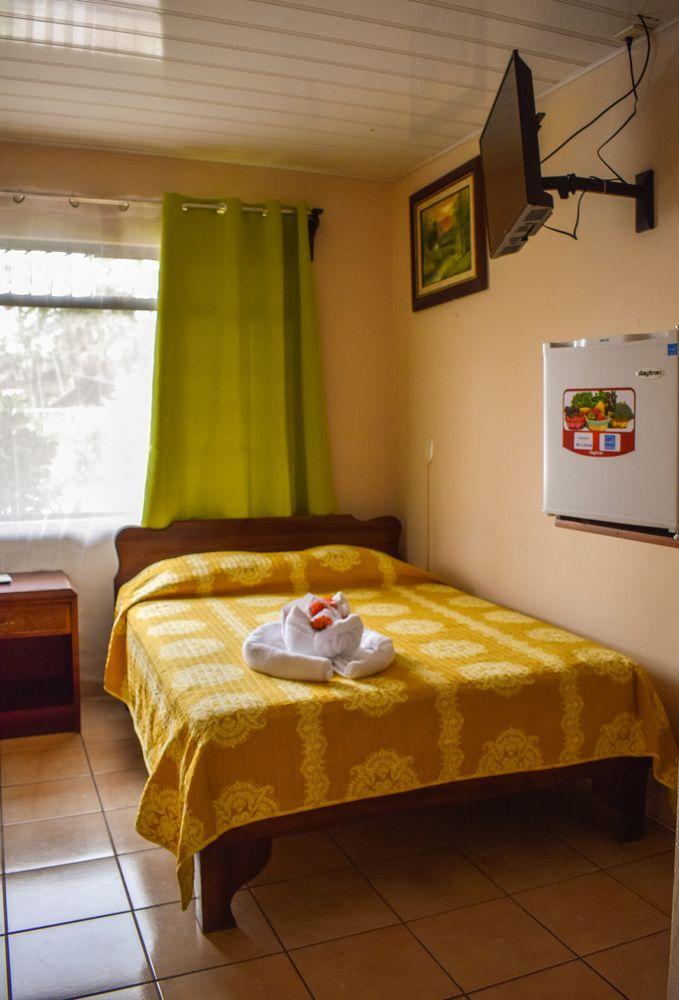 Hotel La Choza Inn La Fortuna Екстериор снимка